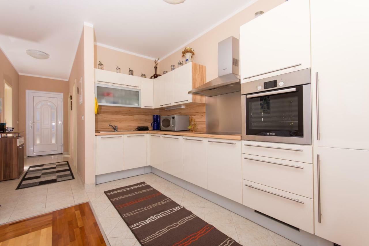 Luxury Apartment L&A 特罗吉尔 外观 照片